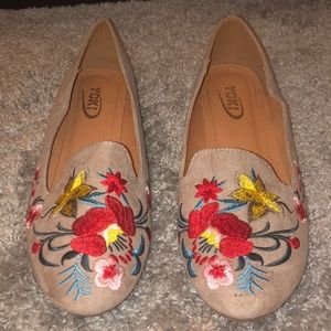 Yoki Embroidered Flats
